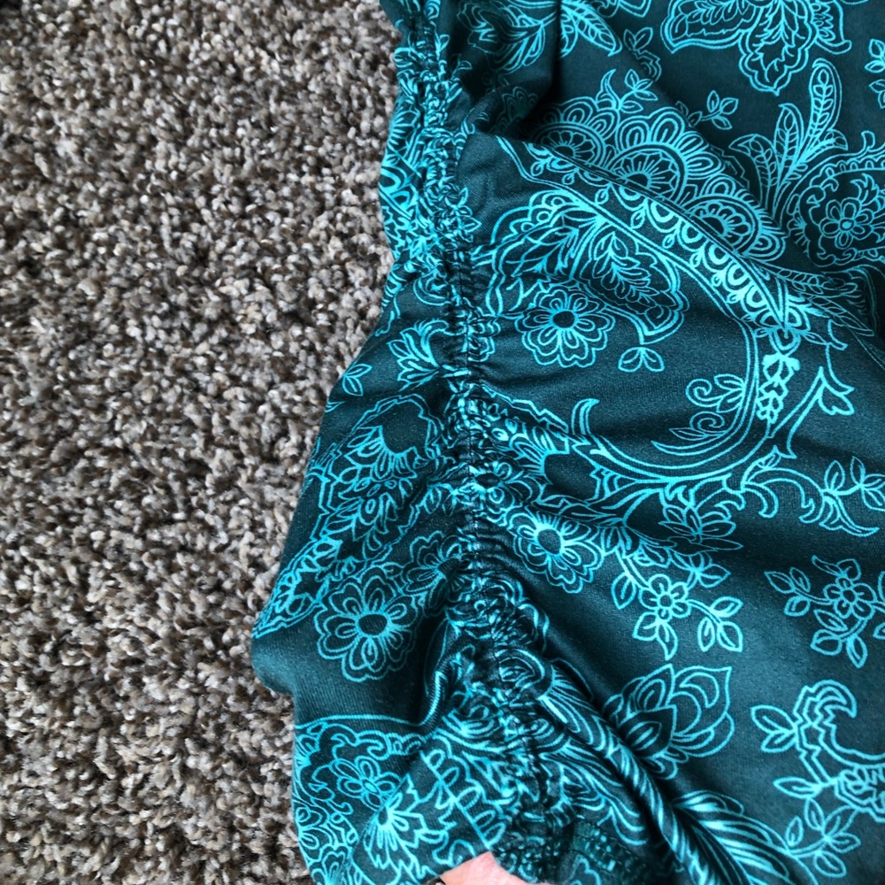 Workout Top - Picture 3 of 5